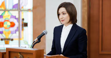 Майя Санду призвала открыть книгу как источник внутреннего покоя 14 февраля