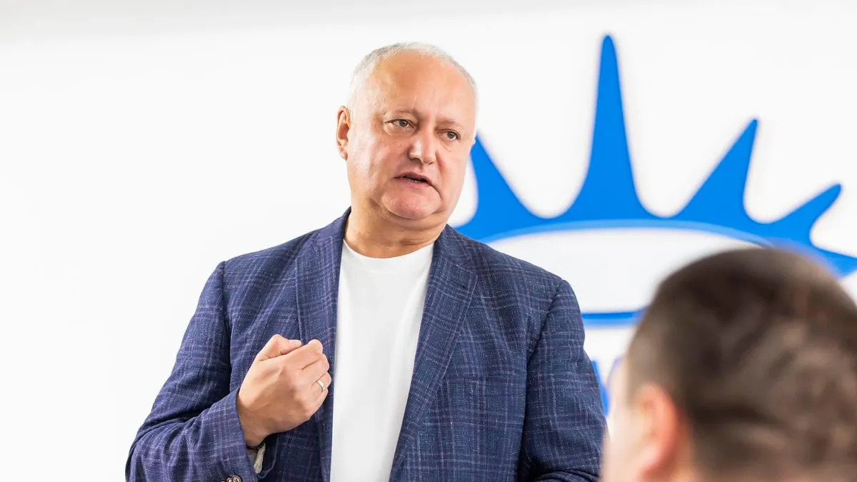 Opoziția din parlamentul Moldovei a înaintat moțiune de cenzură împotriva ministrului apărării Nosatîi