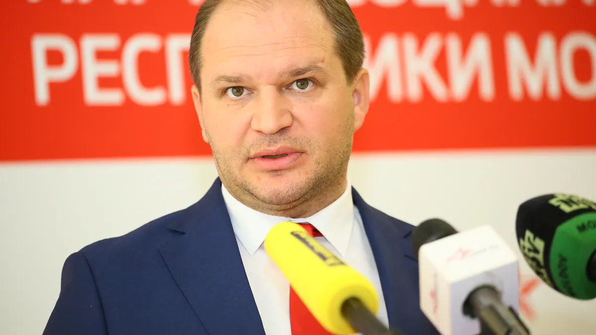 В Кишиневе открыли Аллею байкеров с мотоциклом для фото