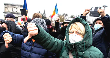 Ботгрос сложил мандат в парламенте Молдовы и получил аплодисменты