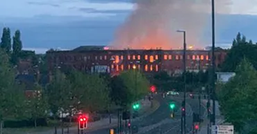 В британском Дерби автомобиль въехал в толпу пешеходов