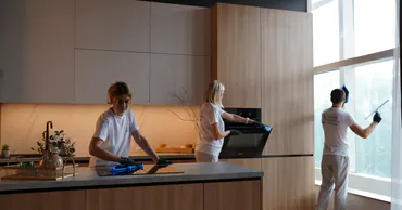 Более 300 грузовиков мусора вывезли из Кишинева за неделю