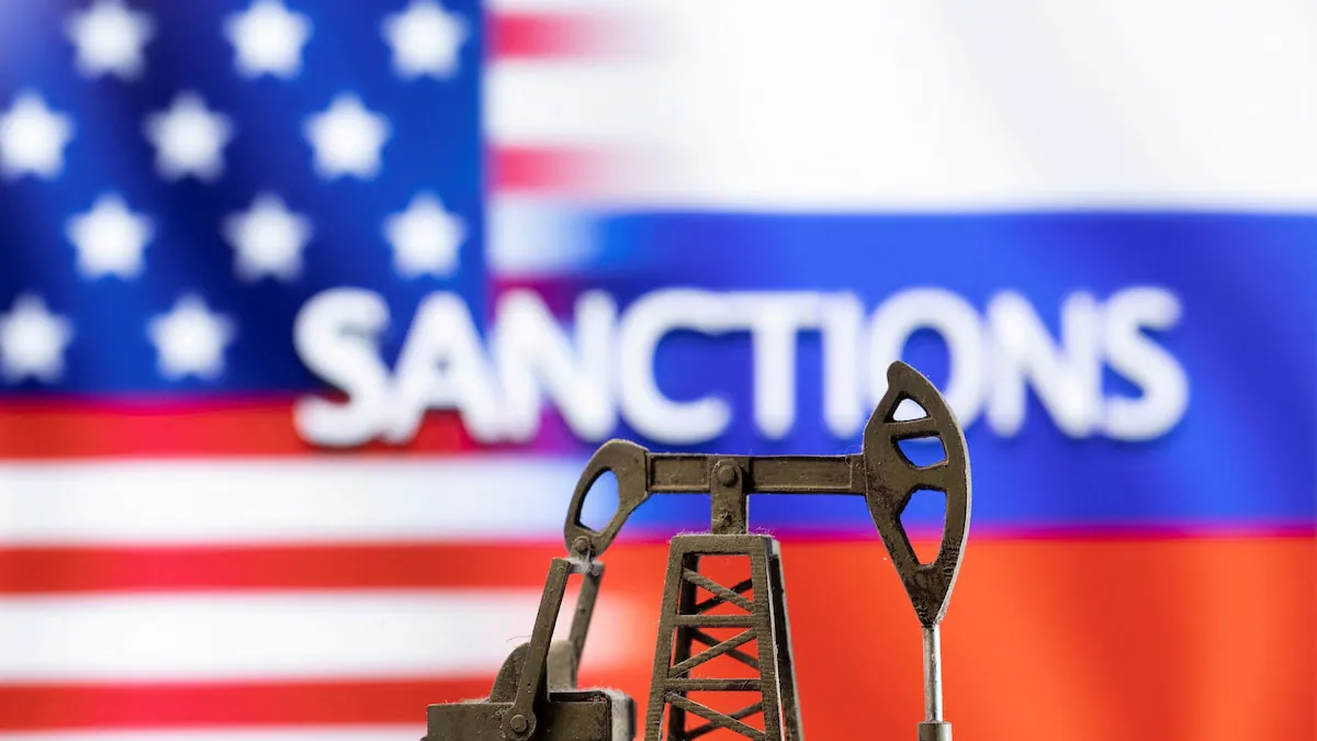 США сняли санкции с трех российских судов ради снижения цен на нефть