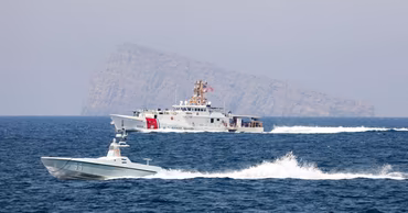 США развернули подводные дроны и шесть кораблей для разминирования Ормузского пролива