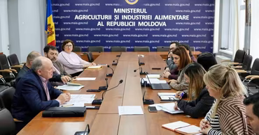 A meeting of officials at the Ministry of Agriculture and Food Industry of Moldova.