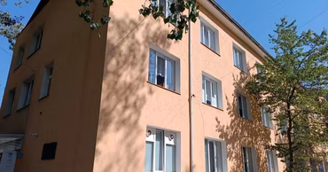 Exterior view of the Telenești district hospital building.